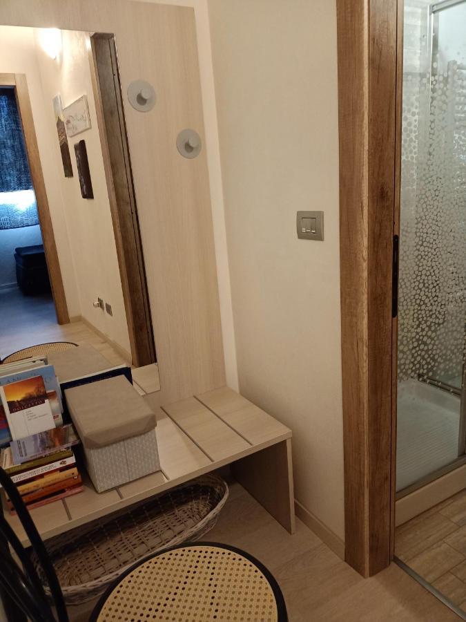 Vite Dipinte 1 Bilocale In Langa Daire Novello Dış mekan fotoğraf