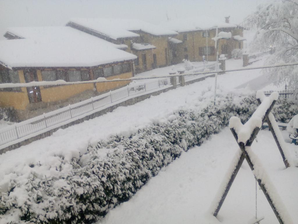Vite Dipinte 1 Bilocale In Langa Daire Novello Dış mekan fotoğraf